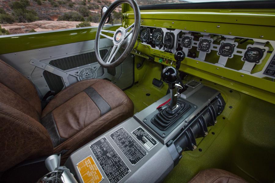 Интерьер Jeep M-715 Five-Quarter (JT) 2019 года  (фото 12 из 13)